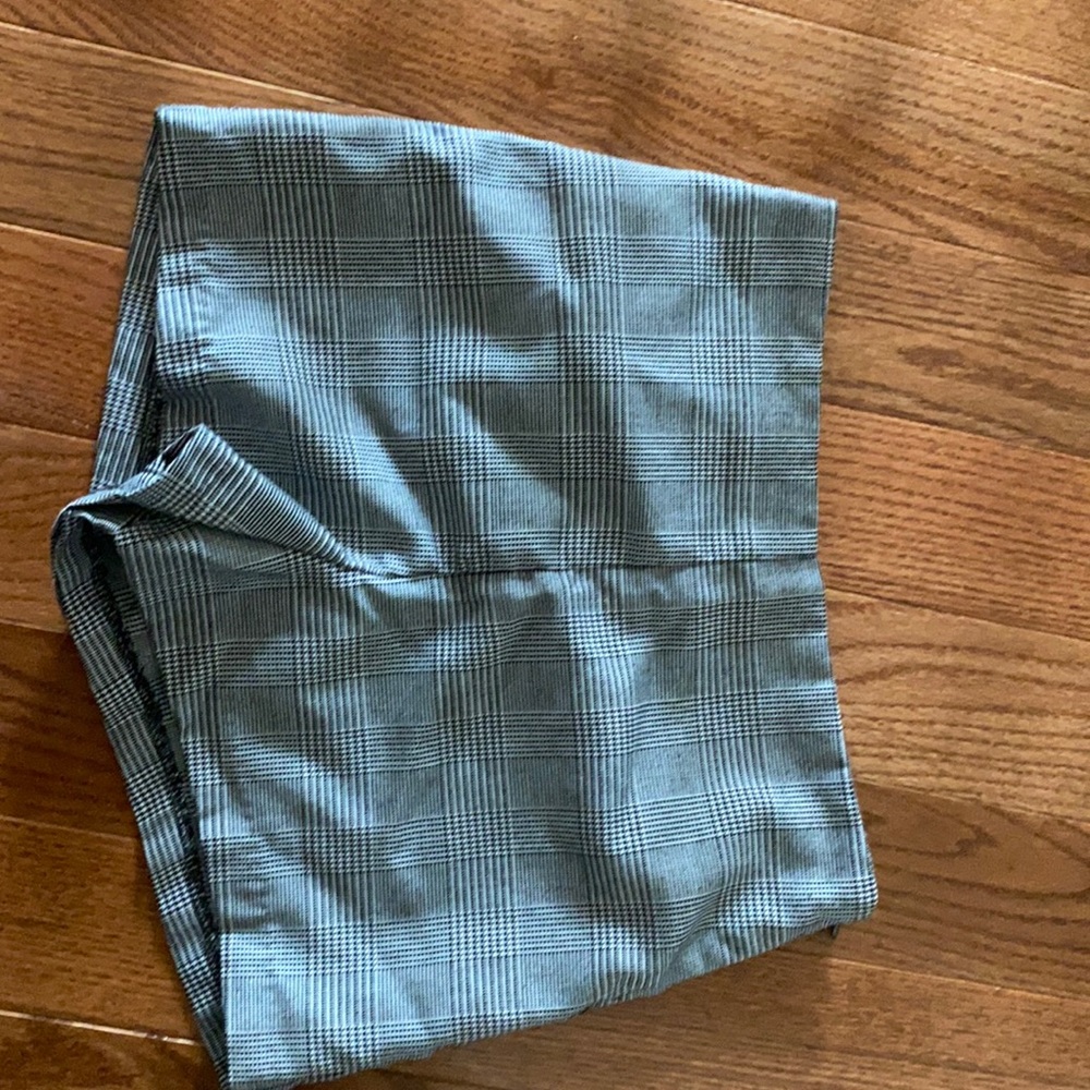 Houndstooth side zip shorts